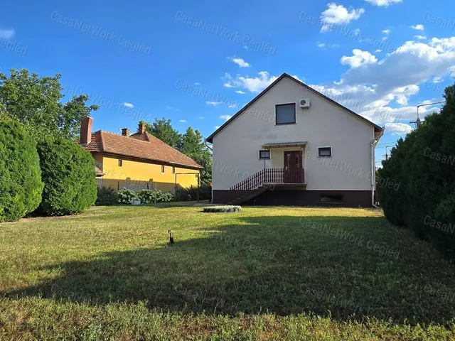 Eladó ház Cegléd 190 nm