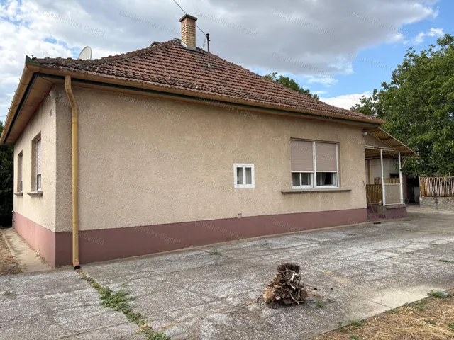 Eladó ház Ceglédbercel 120 nm