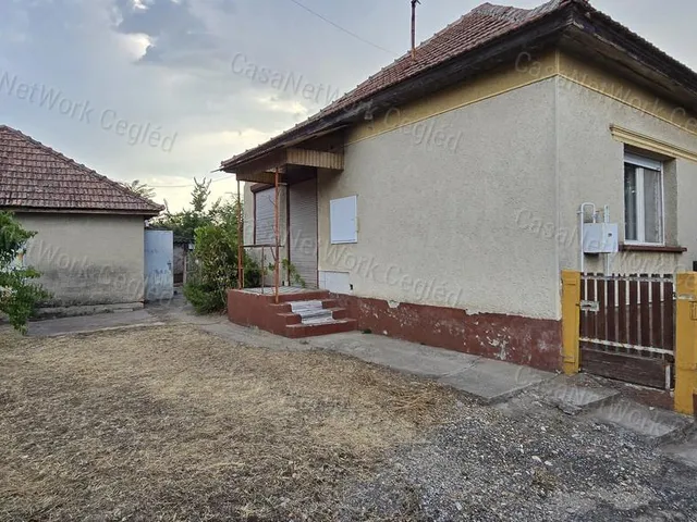 Eladó ház Újszilvás 65 nm