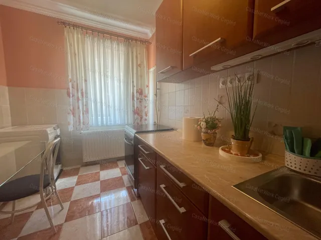 Eladó lakás Szolnok 37 nm