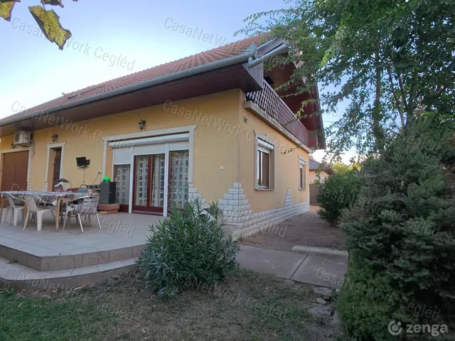Eladó ház Cegléd 200 nm