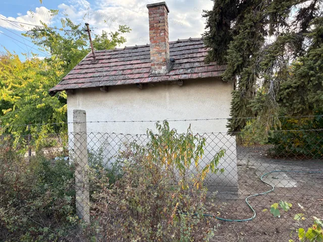 Eladó mezőgazdasági ingatlan Csemő 10 nm