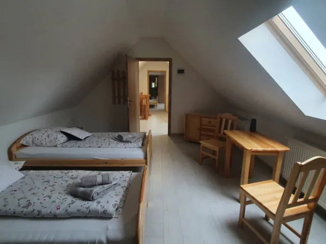 Eladó ház Balatonkeresztúr, Újépítésü,igényes Apartmanház!! 200 nm