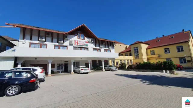 Eladó kereskedelmi és ipari ingatlan Marcali, Kifogástalan hotel Marcali szívében! 520 nm