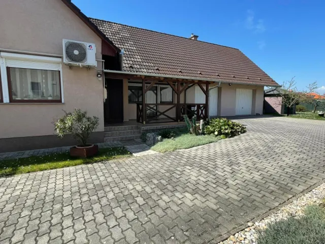 Eladó ház Marcali, Igényes családi ház+Apartman 165 nm
