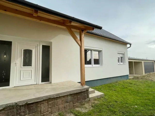 Eladó ház Balatonújlak 110 nm