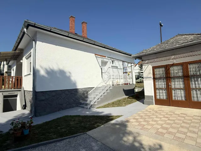 Eladó ház Fonyód, Felújított családi ház 95 nm