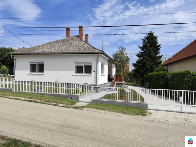 Eladó ház Fonyód, Felújított családi ház 95 nm