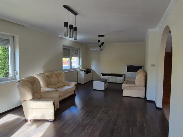 Kiadó ház Debrecen, Biharikert, Lahner  172 nm