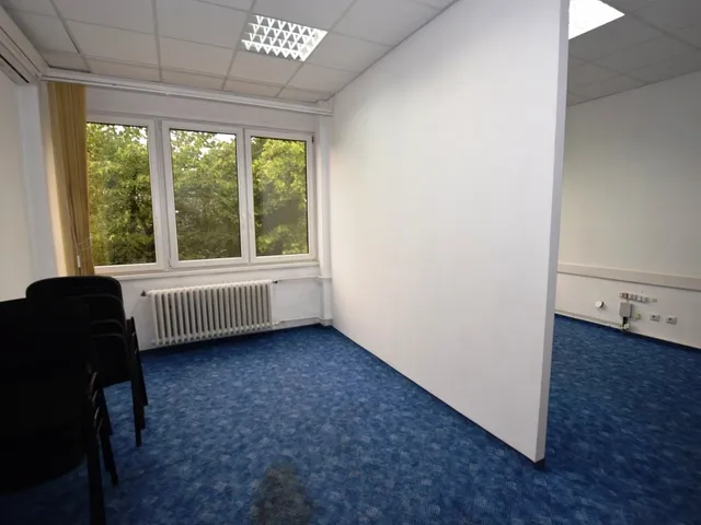 Kiadó kereskedelmi és ipari ingatlan Debrecen, Postakert 15 nm