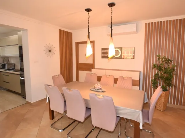 Eladó ház Mikepércs 142 nm