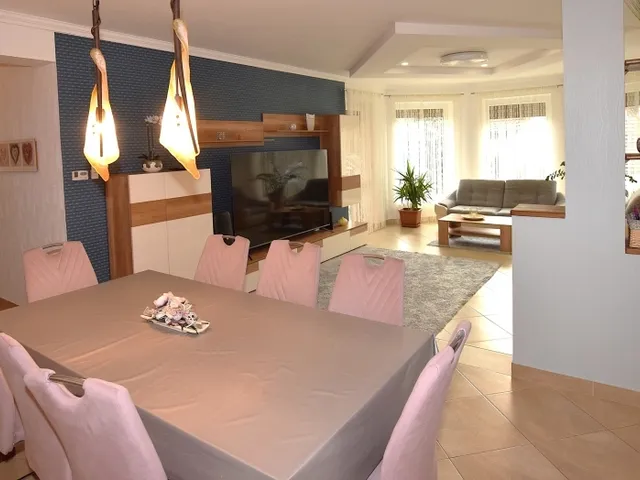 Eladó ház Mikepércs 142 nm