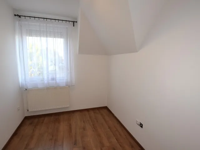 Eladó lakás Debrecen, Vargakert 68 nm