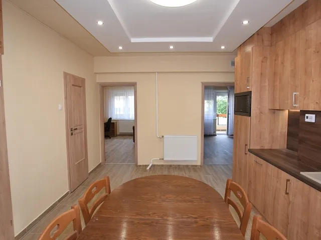 Eladó lakás Debrecen, Széchenyikert 78 nm