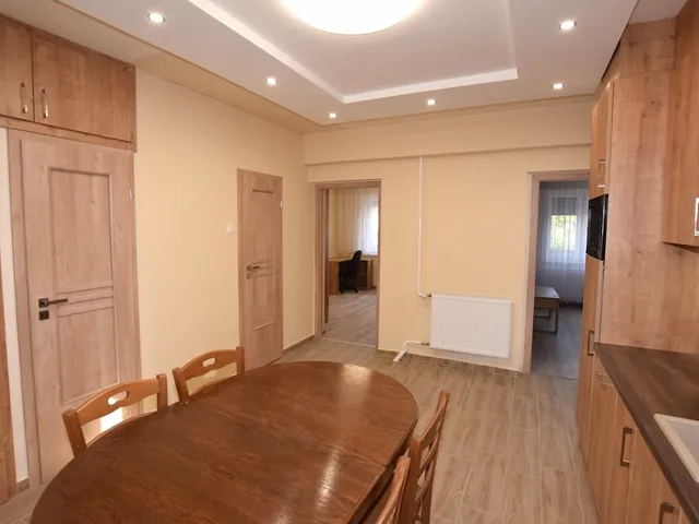 Eladó lakás Debrecen, Széchenyikert 78 nm