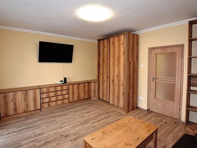 Eladó lakás Debrecen, Széchenyikert 78 nm