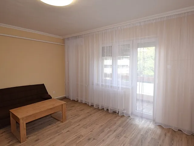 Eladó lakás Debrecen, Széchenyikert 78 nm