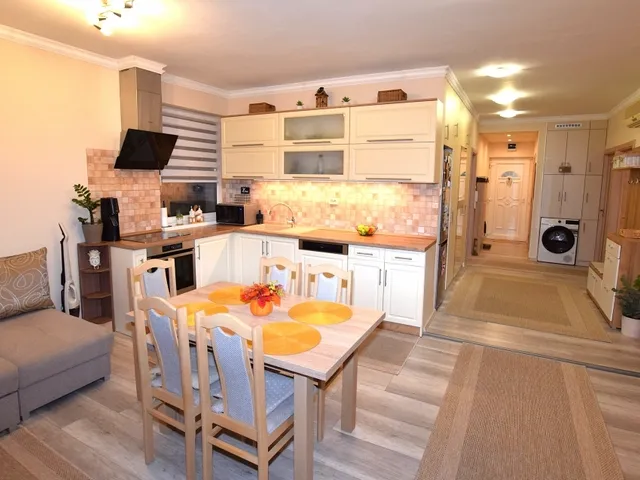 Eladó lakás Debrecen, Újkert 71 nm