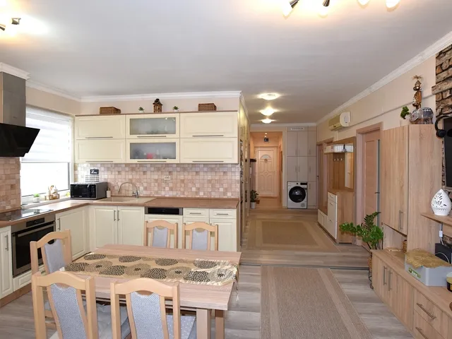 Eladó lakás Debrecen, Újkert 71 nm