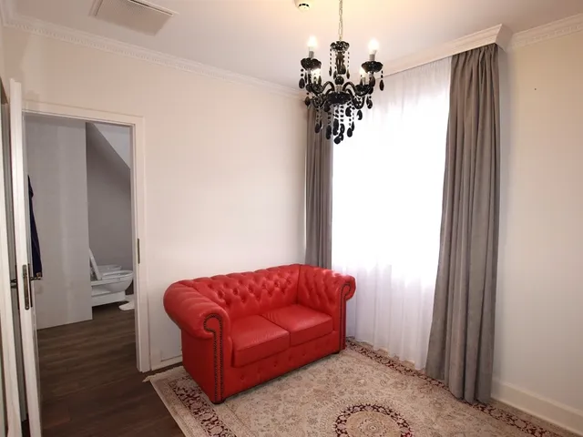 Eladó ház Debrecen, Veres Péter-kert 267 nm