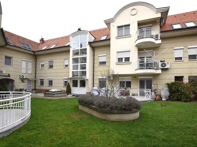 Eladó lakás Debrecen, Óváros 78 nm