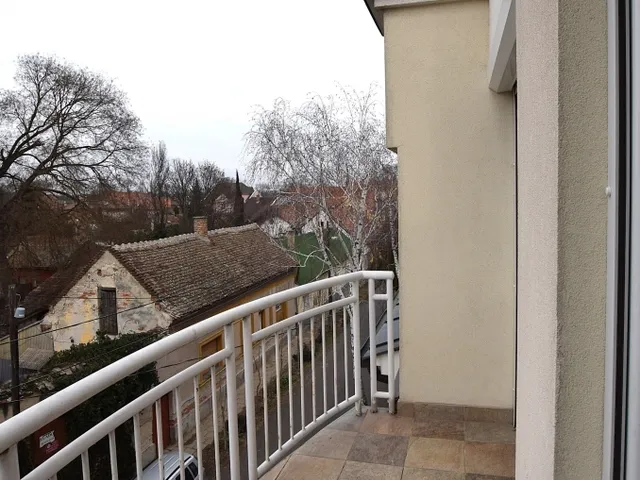 Eladó lakás Debrecen, Óváros 78 nm