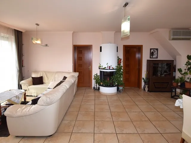 Eladó lakás Debrecen, Óváros 78 nm