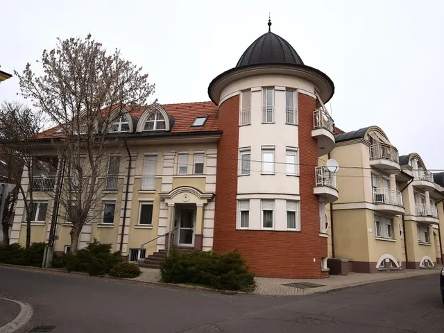 Eladó lakás Debrecen, Óváros 78 nm