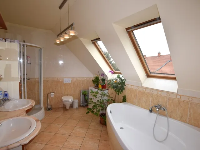 Eladó lakás Debrecen, Óváros 78 nm