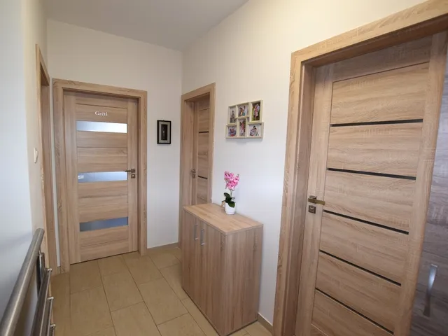 Eladó ház Debrecen, Tócóvölgy 160 nm