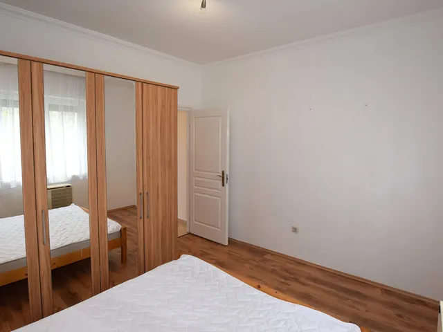 Kiadó lakás Debrecen, Nagyerdő 54 nm