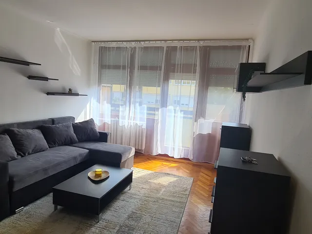 Kiadó lakás Debrecen, Nagyerdő 55 nm