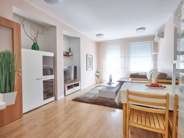 Eladó lakás Hajdúszoboszló, Fürdőnegyed  63 nm