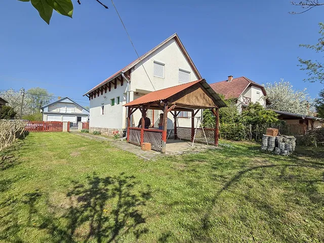Eladó nyaraló Tiszacsege 90 nm