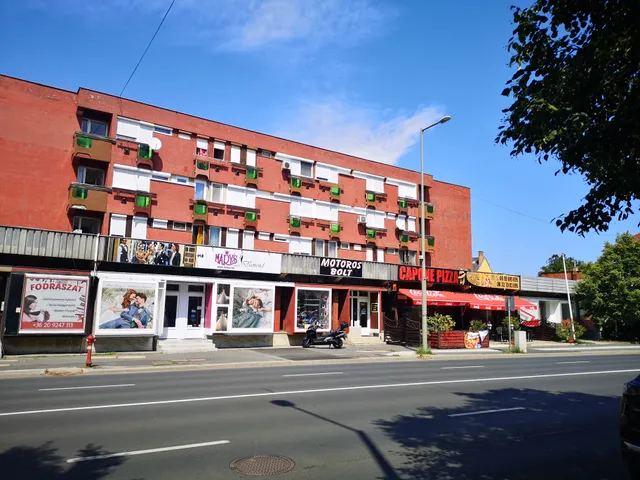Eladó kereskedelmi és ipari ingatlan Zalaegerszeg, Belváros, Rákóczi Ferenc utca 200 nm