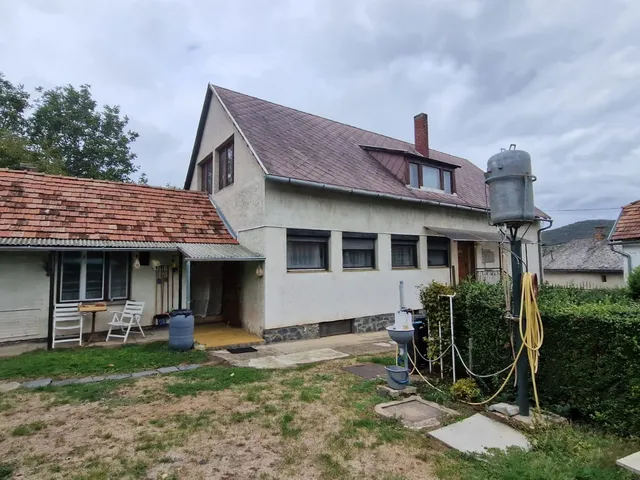 Eladó ház Badacsonytomaj 280 nm