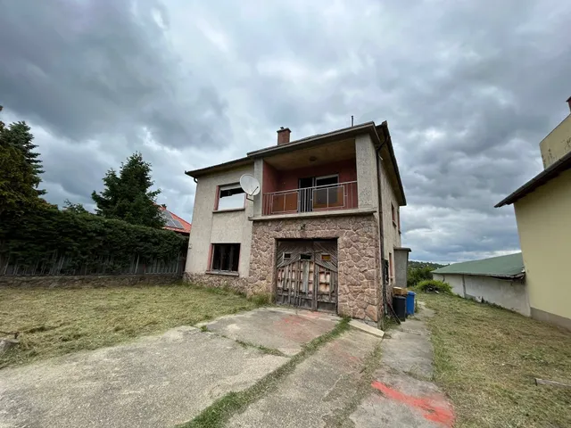 Eladó ház Pécs, Komlói út 86. 151 nm