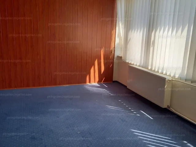 Eladó kereskedelmi és ipari ingatlan Abasár, Fő út 179. 400 nm