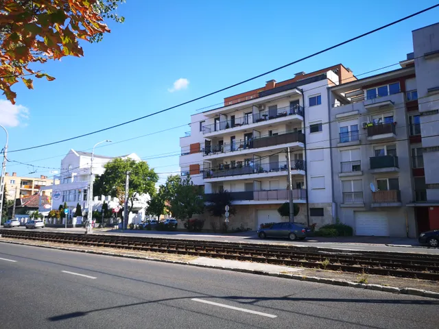 Kiadó garázs Budapest XIII. kerület, Angyalföld, Kucsma utca 1. 13 nm