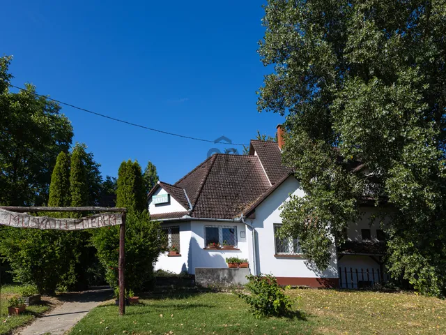 Eladó kereskedelmi és ipari ingatlan Nemesnádudvar 291 nm