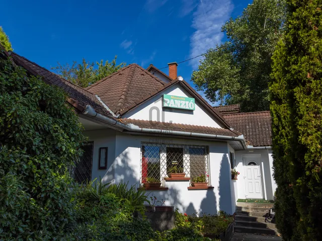 Eladó kereskedelmi és ipari ingatlan Nemesnádudvar 291 nm