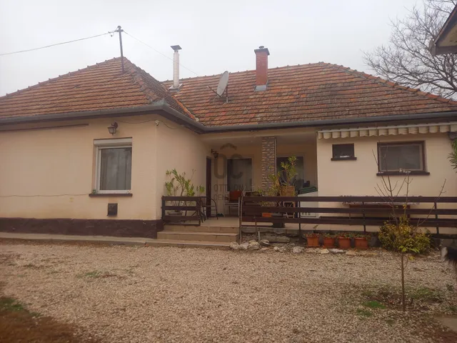 Eladó ház Baja 102 nm