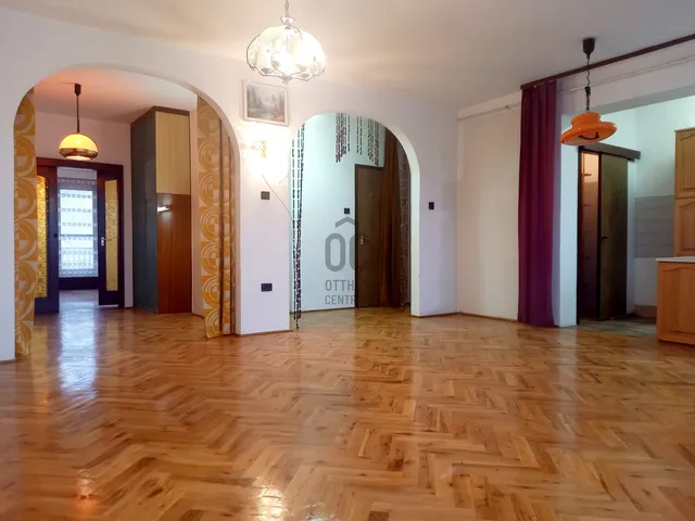 Eladó lakás Baja 79 nm