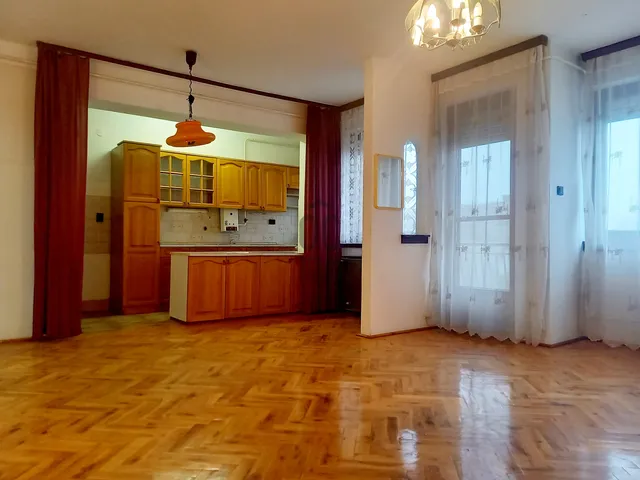 Eladó lakás Baja 79 nm