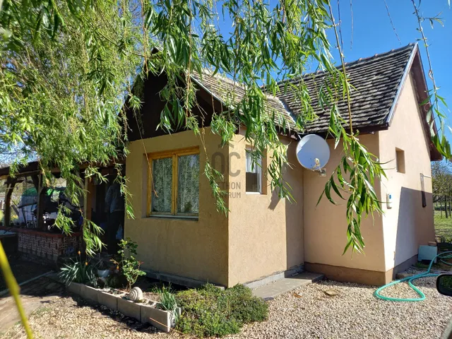 Eladó ház Baja 46 nm