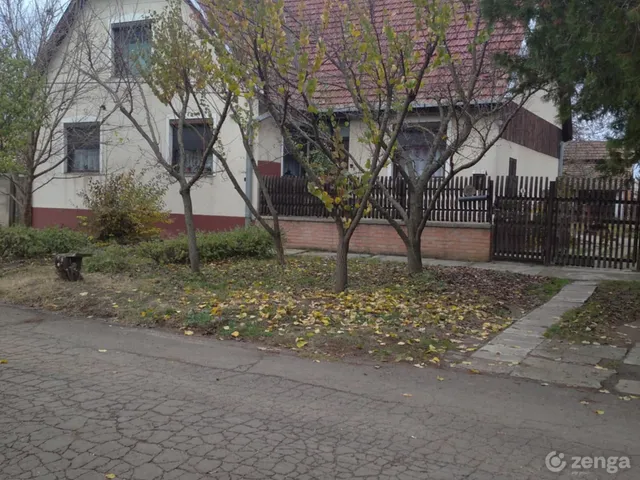 Eladó ház Battonya 215 nm