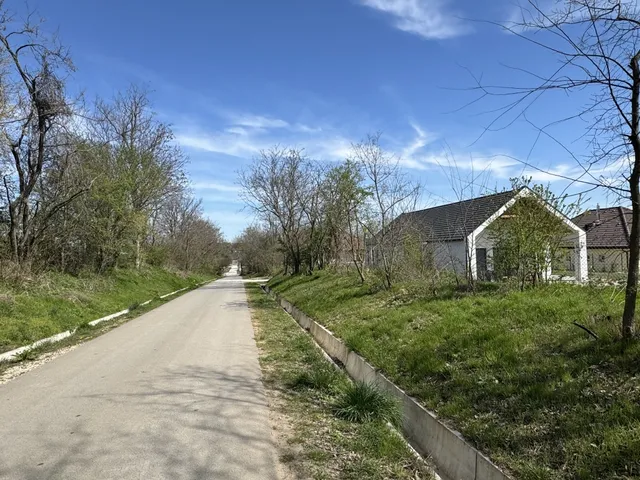 Eladó telek Tordas 1830 nm