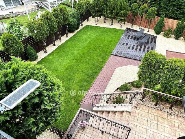 Eladó ház Budapest XX. kerület 390 nm