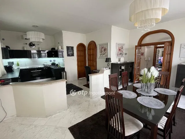 Eladó ház Budapest XX. kerület 390 nm