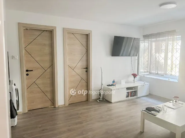 Eladó lakás Budapest XXI. kerület, Vízmű lakótelep 47 nm